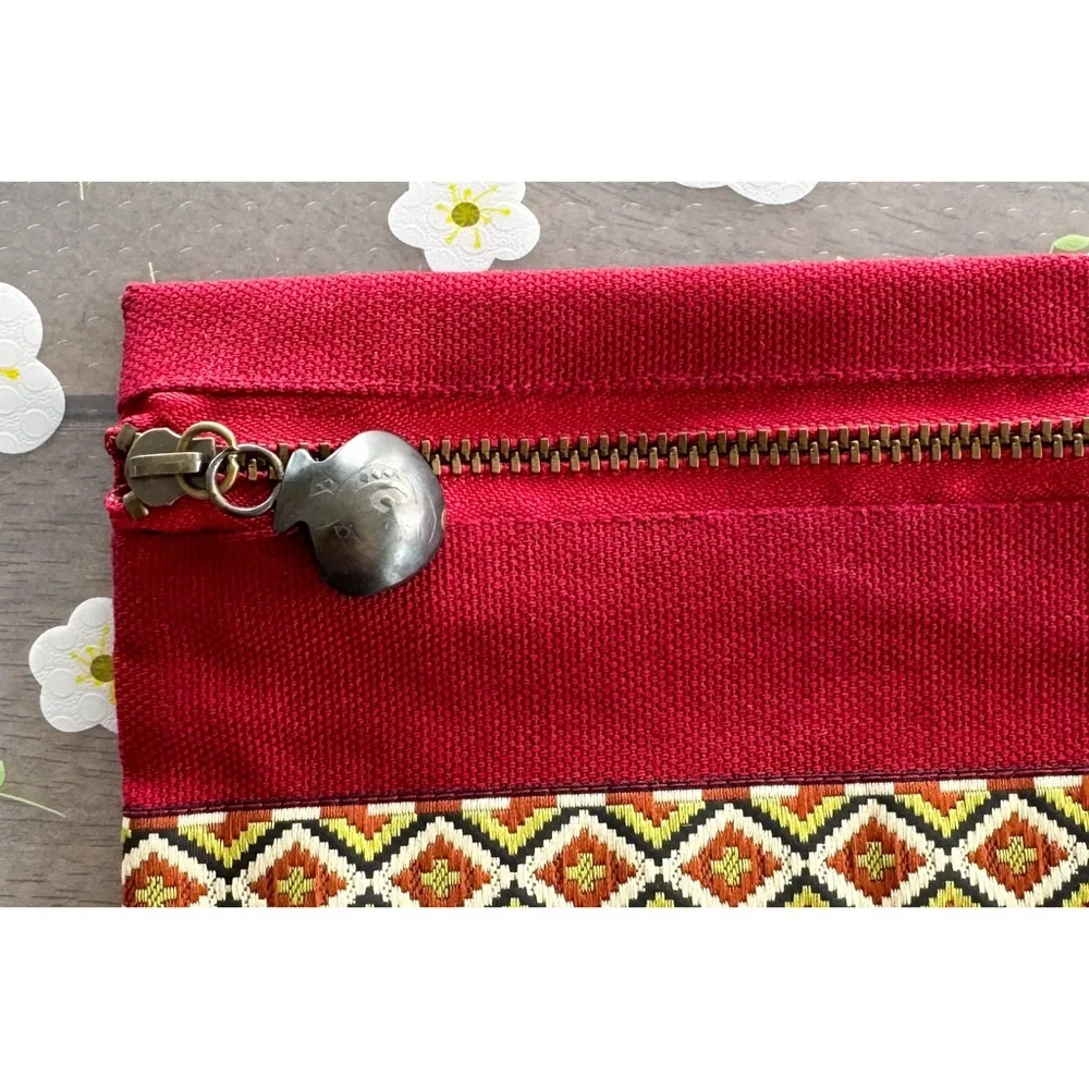 Vintage Handmade Zip Pouch